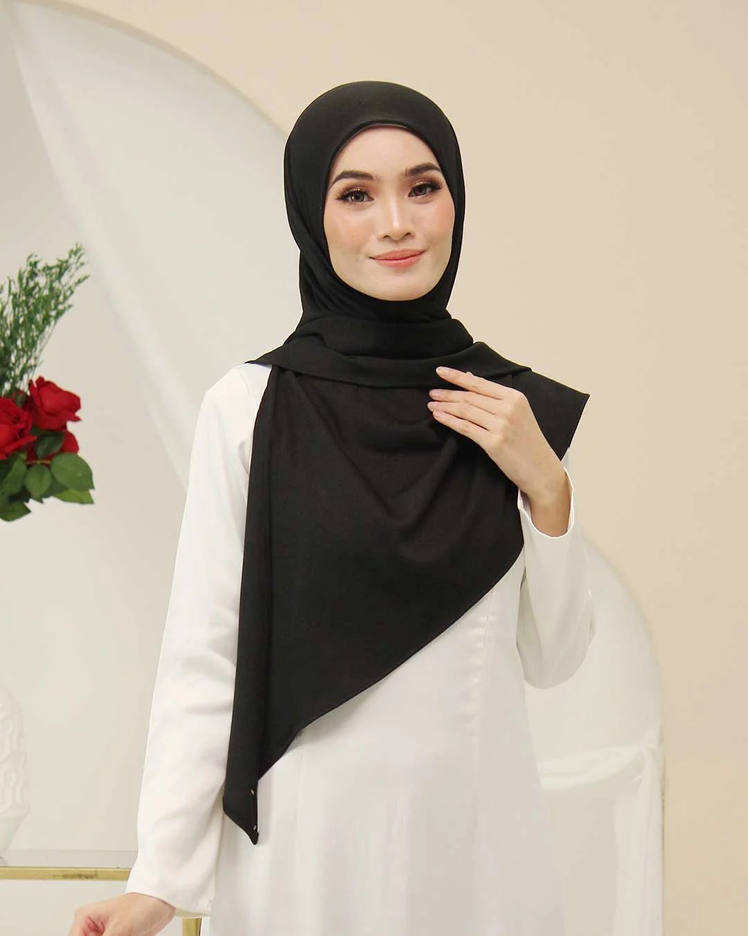 ISABELLA IN OBSIDIAN BLACK