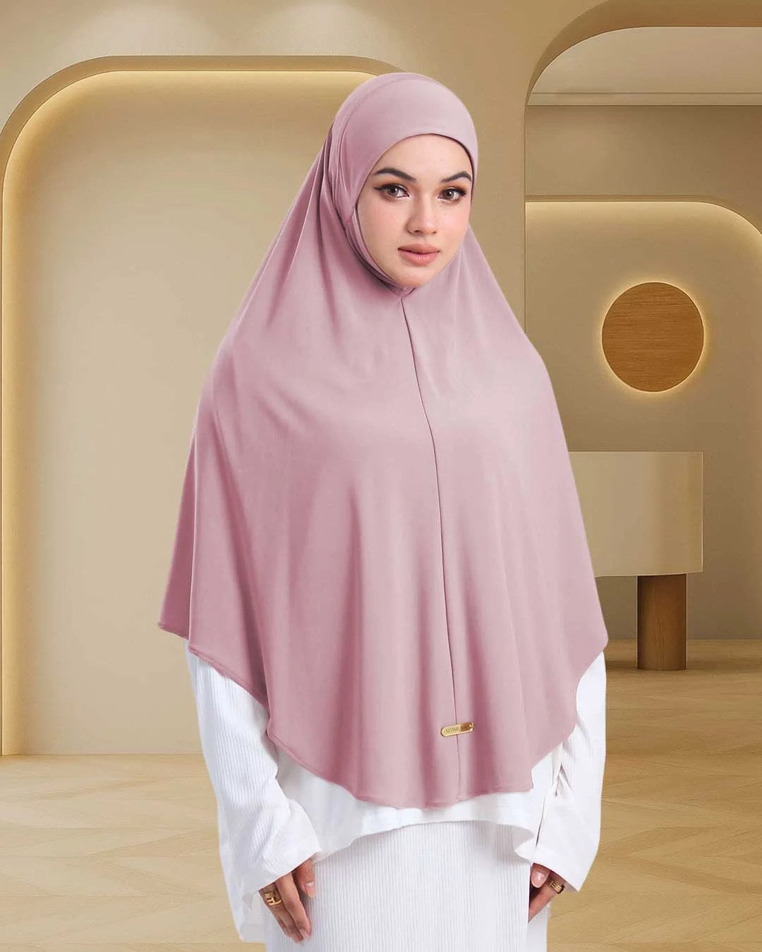 ZALEHA IN PINKY